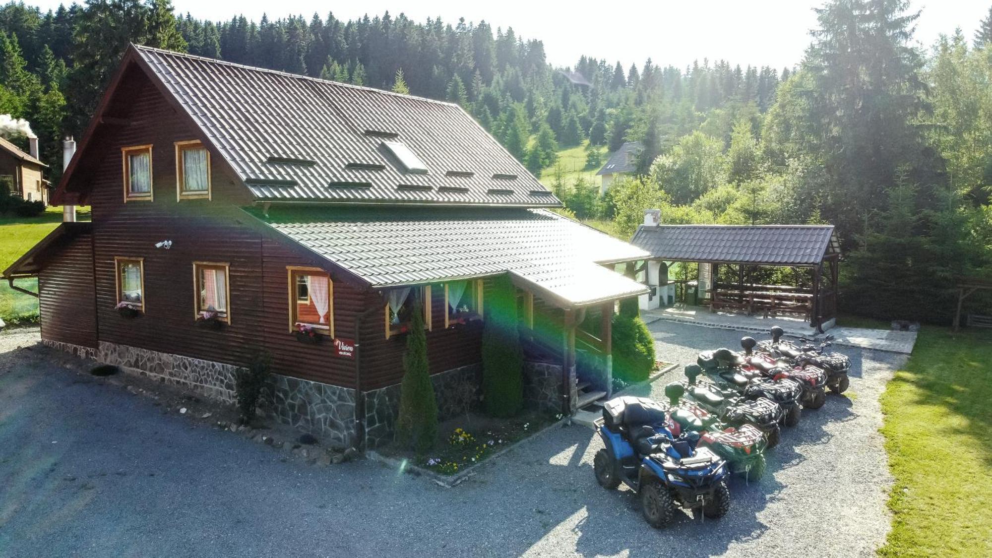 Vivien Vendeghaz Villa Borzont Exterior photo